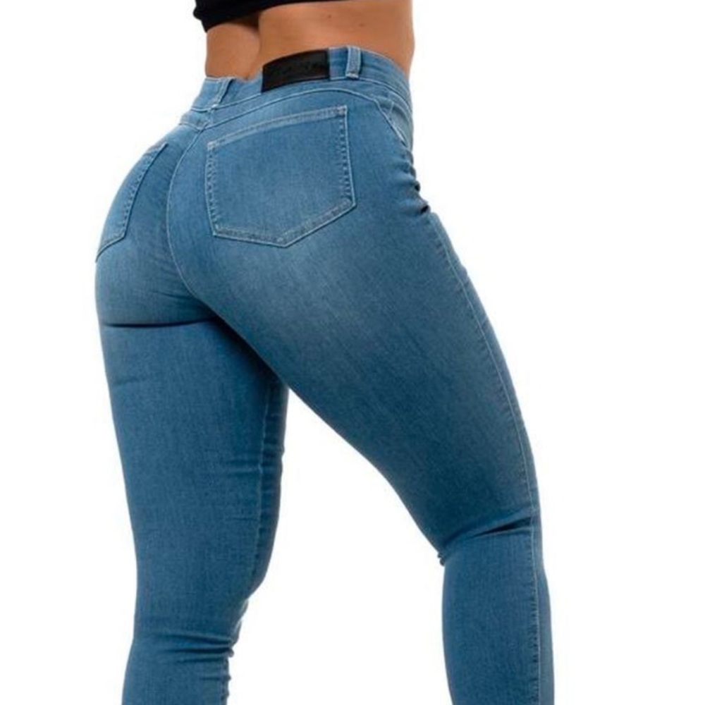 Fitjeans CONTOUR V2 MID WAISTEDARCTIC LIGHT BLUE